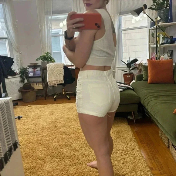 White Distressed Denim High Rise Carmar Jean Shorts Sz 27 - Picture 5 of 7